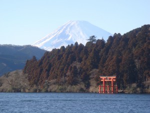 芦ノ湖と富士山     