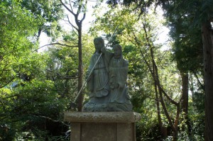 Statue of 2 Deities    